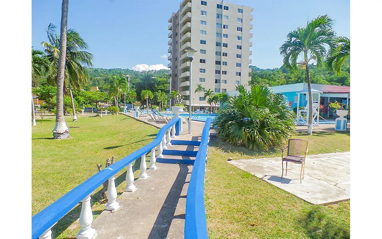 Coconut Shell At Turtle Towers Apartment Ocho Rios